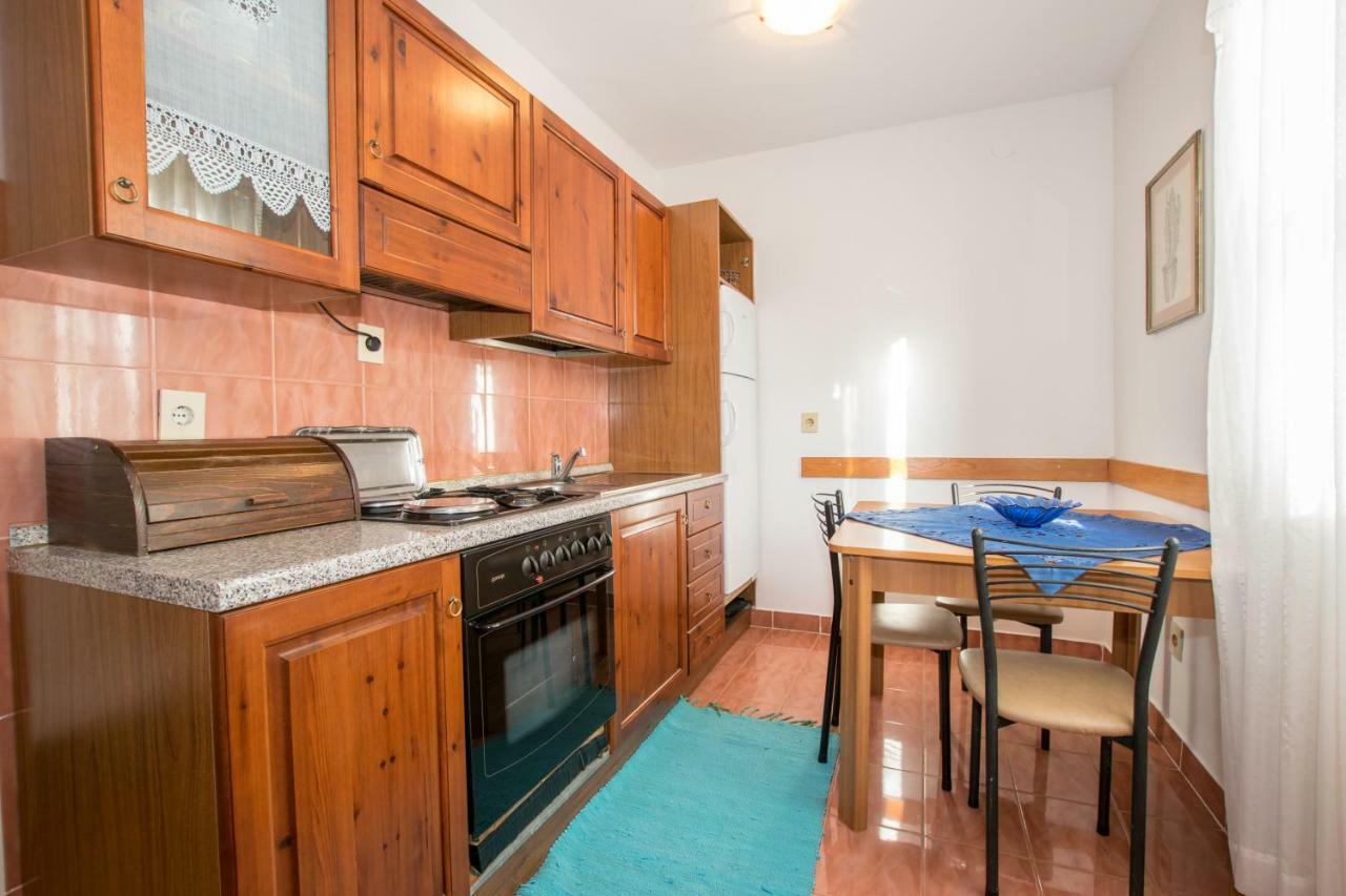 Apartments Mirjana Pula Zewnętrze zdjęcie