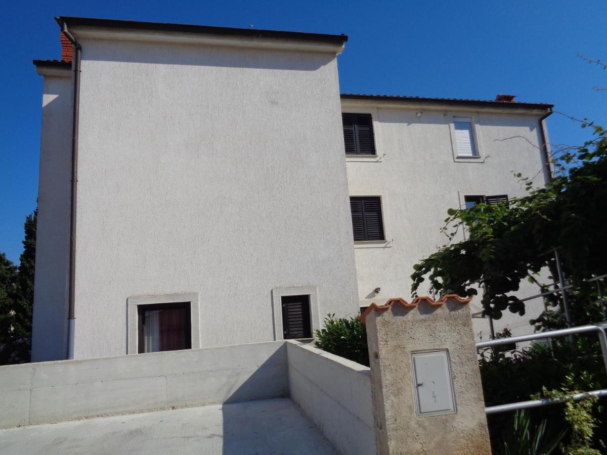 Apartments Mirjana Pula Zewnętrze zdjęcie